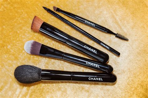 chanel feather brush|Chanel makeup brushes.